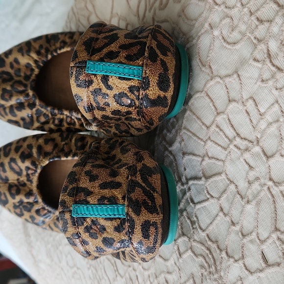 Tieks Leopard Print Flats Size 7 - Picture 5 of 9